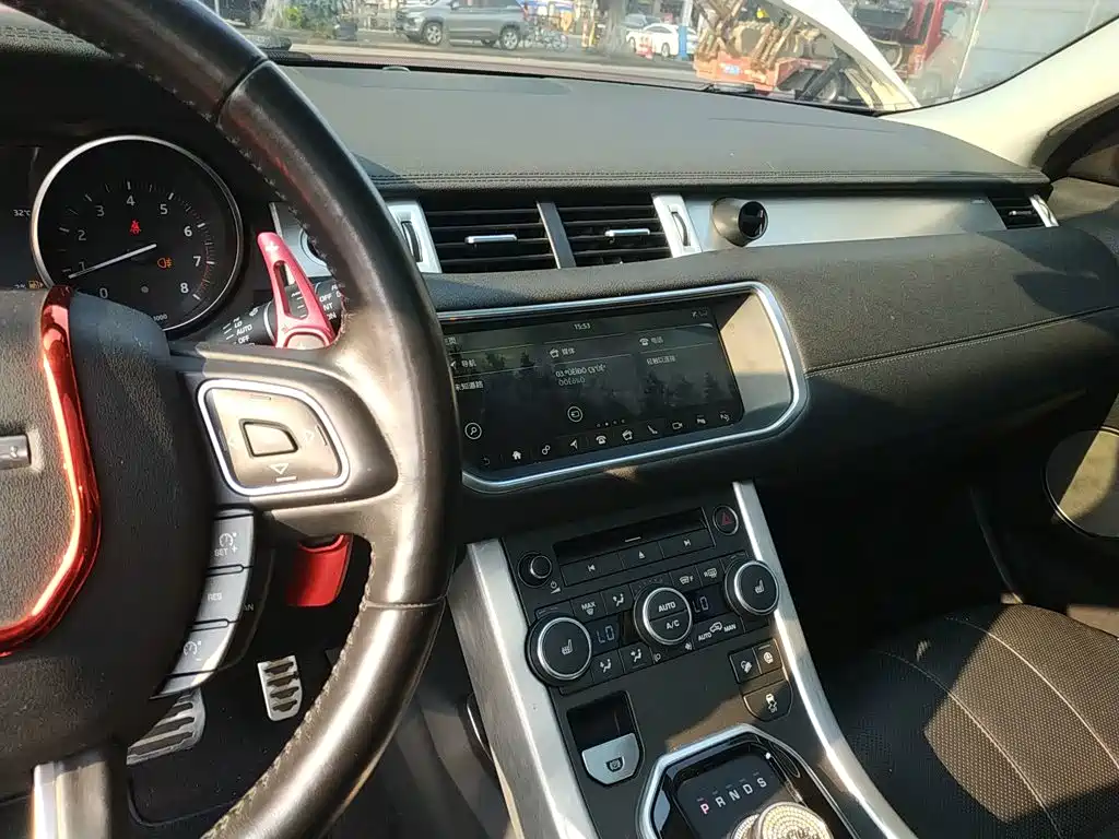 Photo 5 - Land Rover Range Rover Evoque