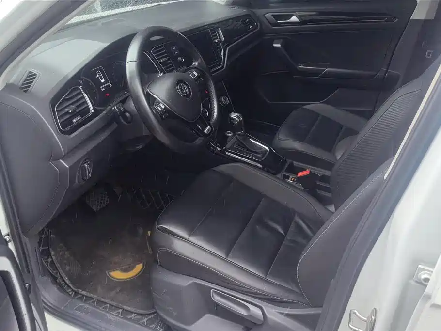 Volkswagen T-ROC 2019 280TSI DSG 2WD Comfort Version China VI фото 9
