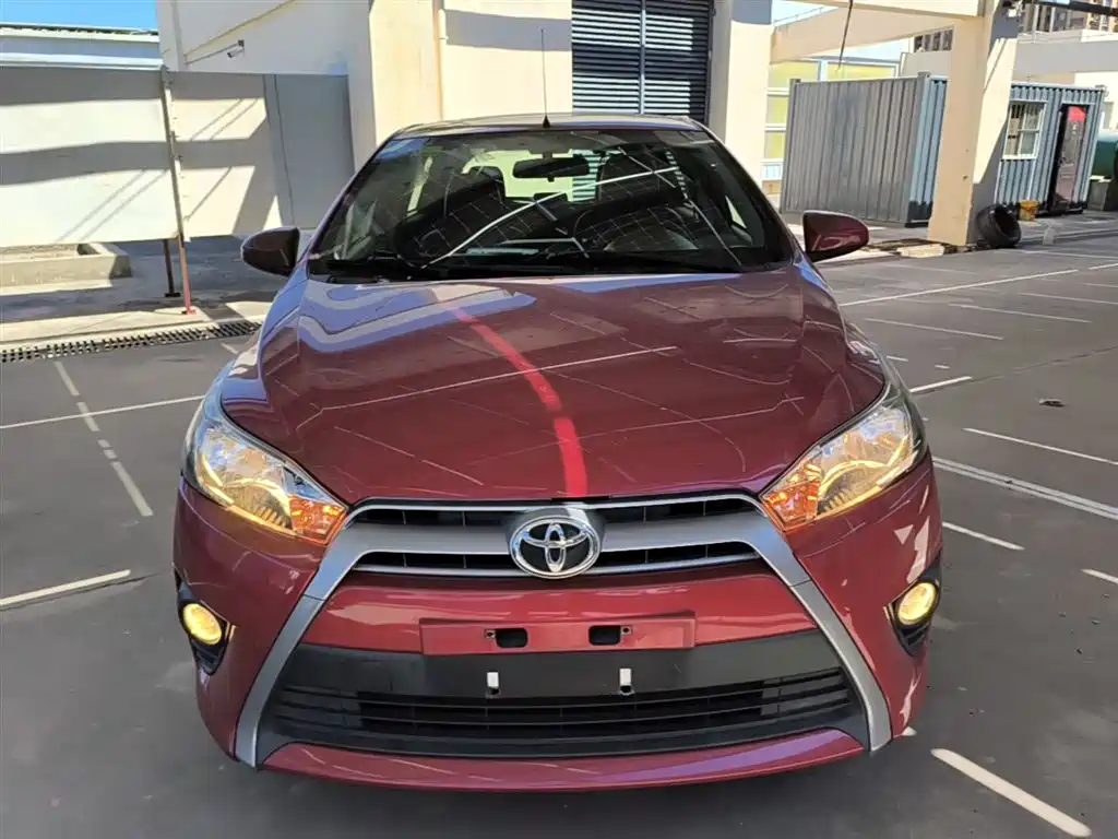 Toyota YARiS L Zhi Xuan 2015 1.5G Auto Sunroof Special Edition фото 3