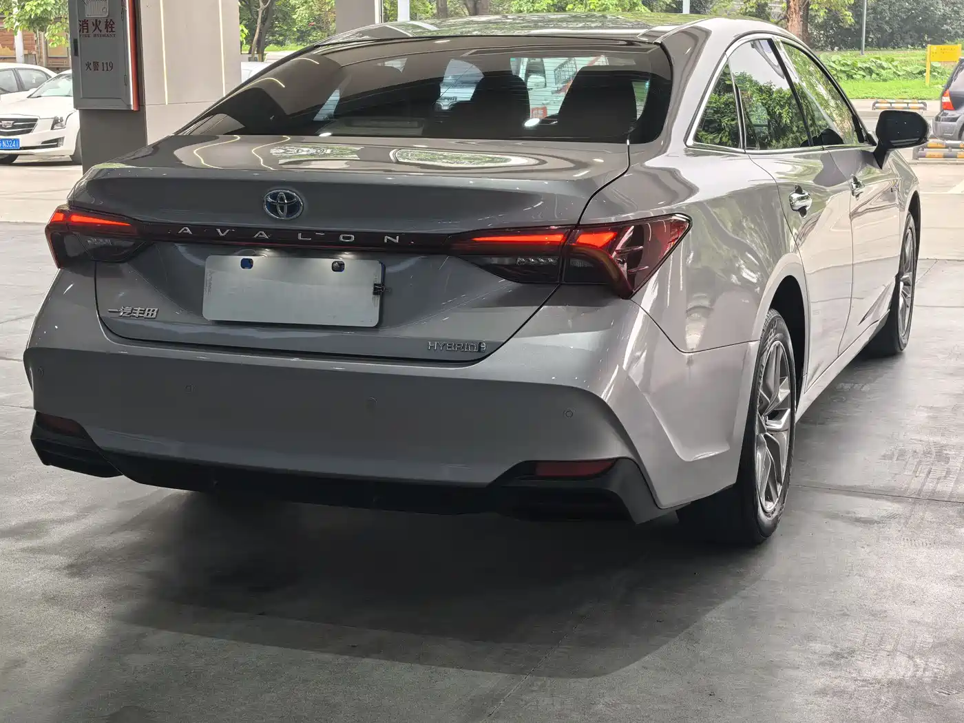 Toyota Avalon 2019 Hybrid 2.5L Luxury Edition China VI фото 11