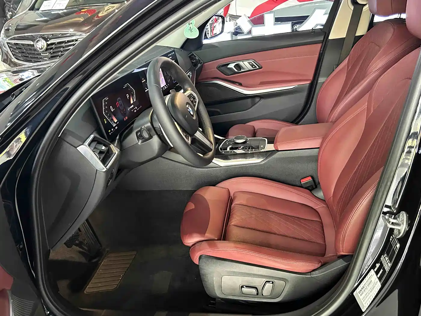 BMW 3 Series 2023 325Li M Sport Package фото 13