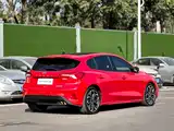 Фото 14 - Ford Focus