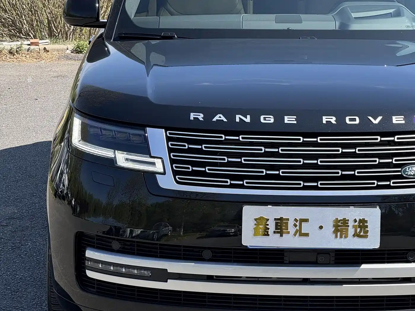 Land Rover Range Rover 2024 3.0 L6 400PS Genesis Extended фото 6