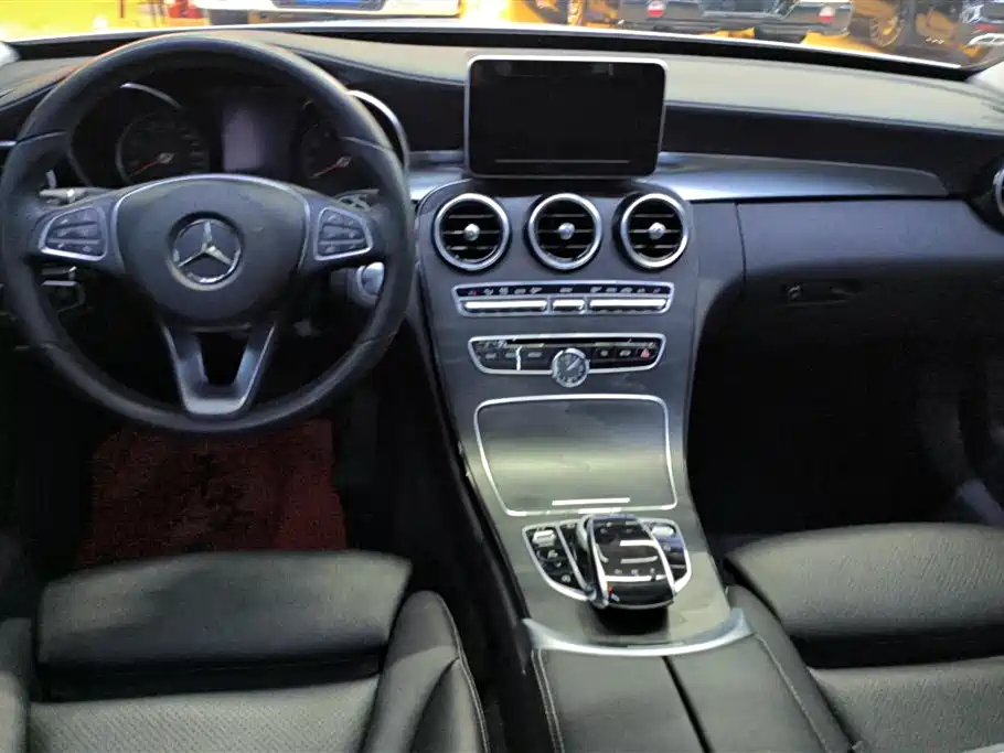 Mercedes-Benz C-Class 2017 Facelift C 200 L Sport Edition фото 12