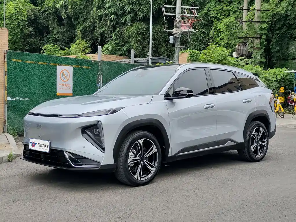 Geely Galaxy Galaxy L7 2025 EM-i 115km Explorer+ Edition