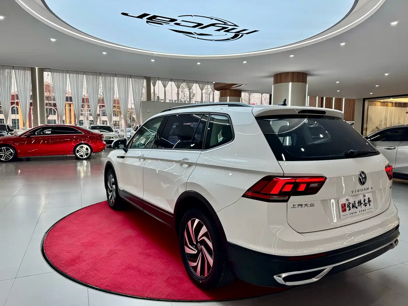 Volkswagen Tiguan L 2022 330TSI Automatic 2WD Comfort Edition фото 7