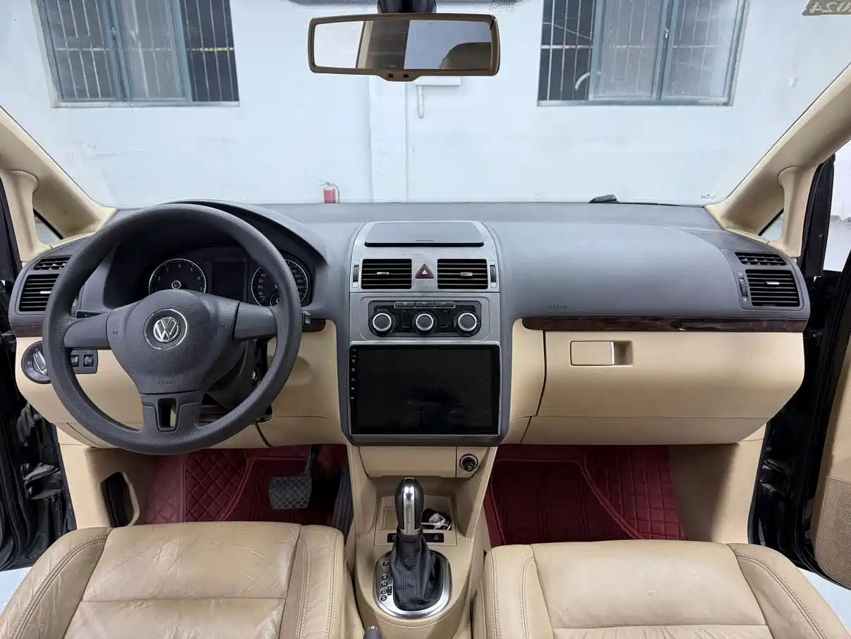 Volkswagen Touran 2014 2013 1.4T DSG Comfort 5-seater