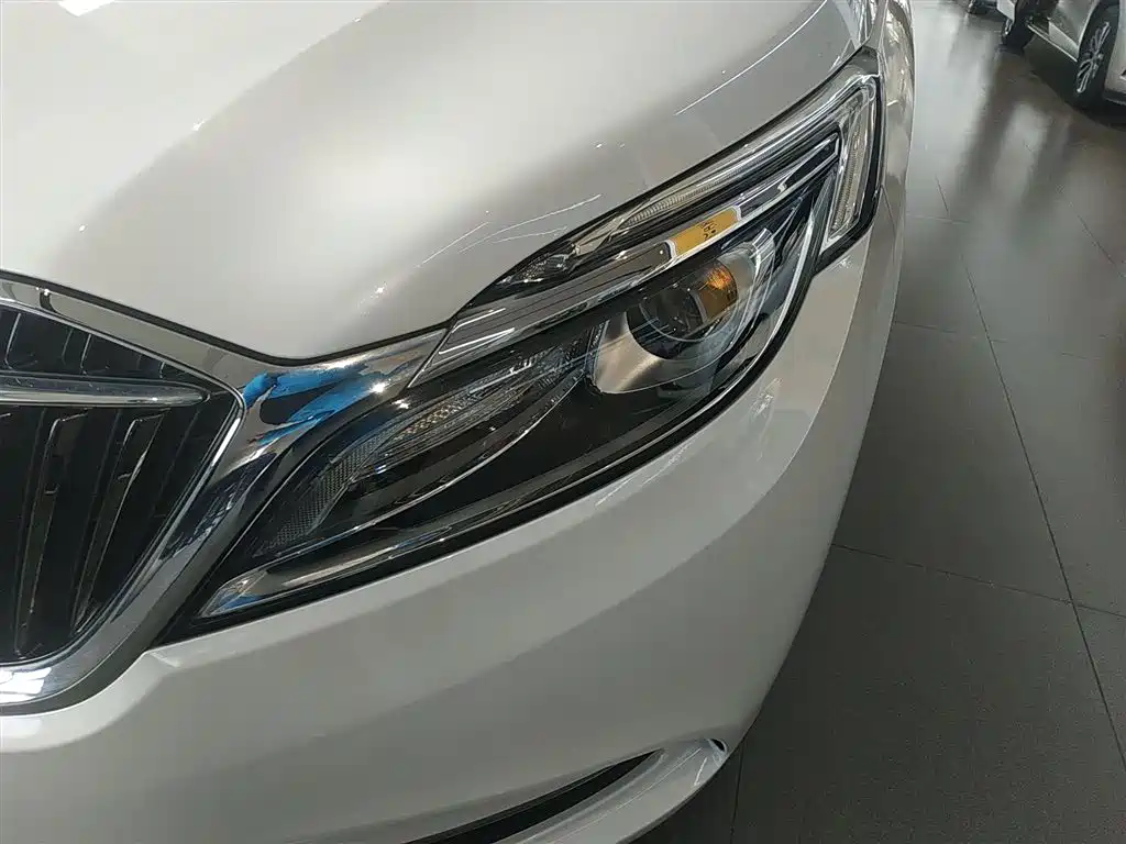 Buick GL8 2017 ES 28T Comfort Type China V фото 24