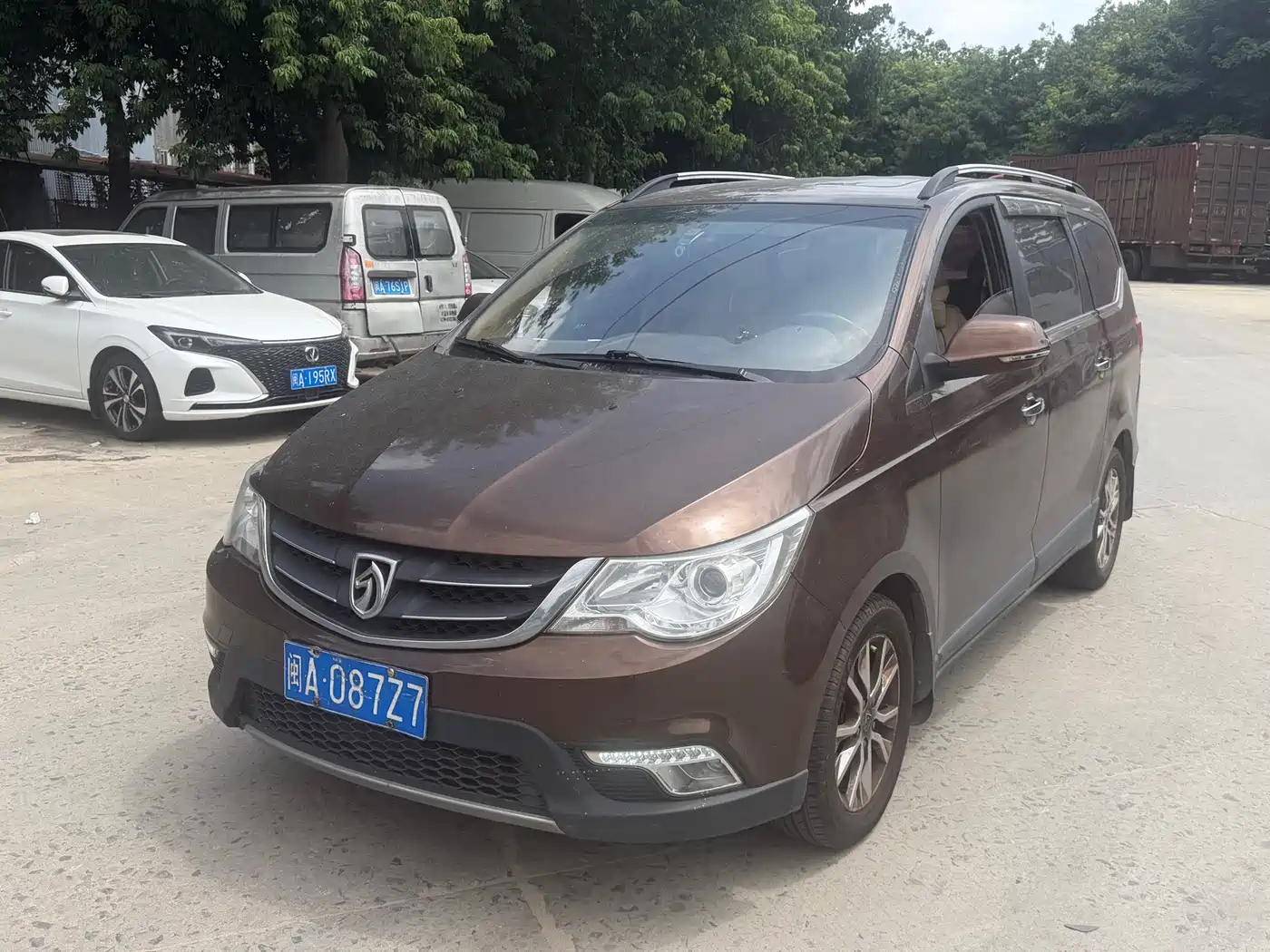 Фото 2 - Baojun 730