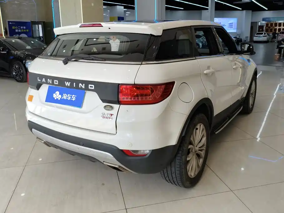 2017 Landwind X7