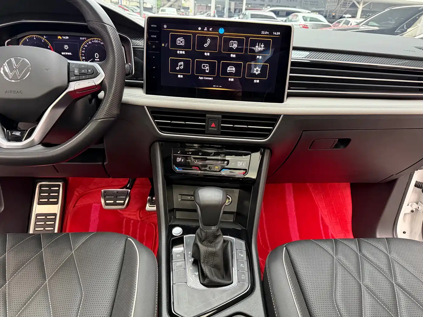 Volkswagen Tiguan L 2024 330TSI Automatic 2WD R-Line Premium Enjoyment Edition фото 16