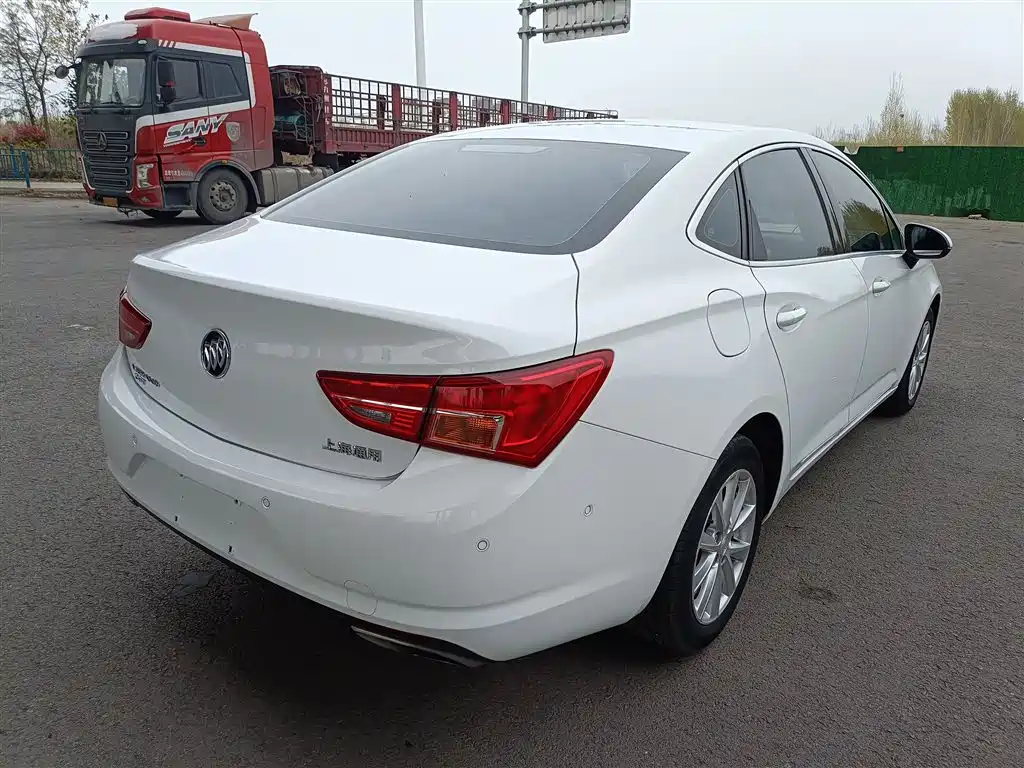 Buick Verano 2015 Sedan 20T Dual-clutch Elite фото 7