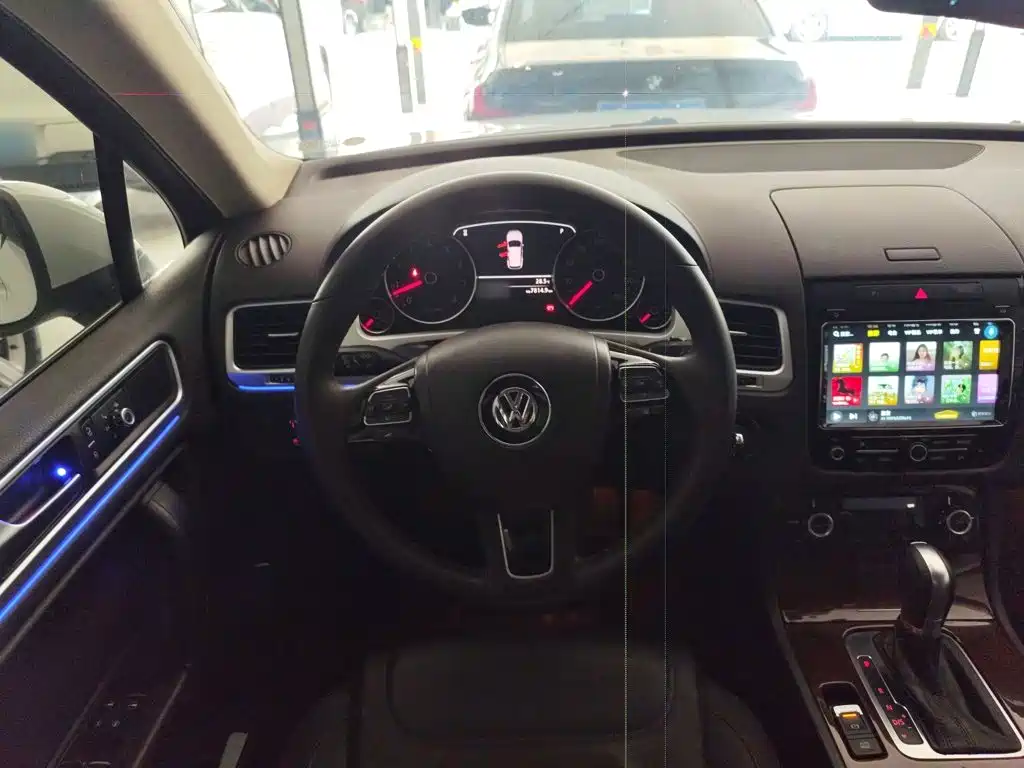 Фото 7 - Volkswagen Touareg