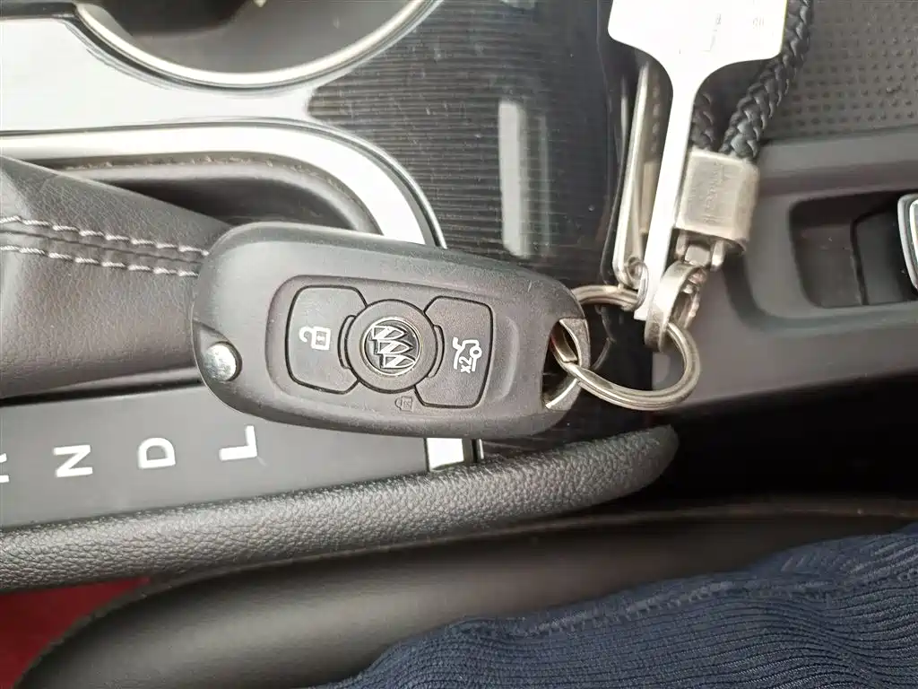 Buick Verano 2015 Sedan 20T Dual-clutch Elite фото 9