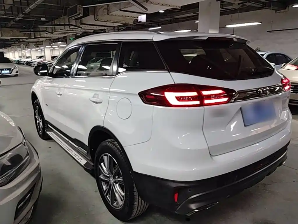 Фото 5 - Geely Boyue