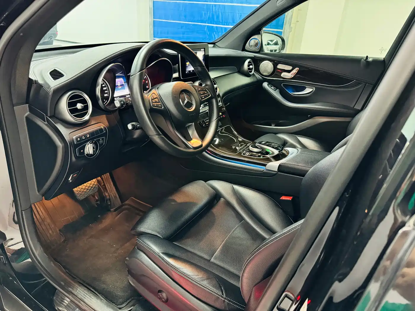 Mercedes-Benz GLC 2017 GLC 260 4MATIC Luxury фото 5