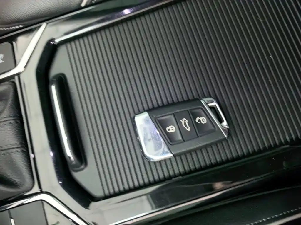 Фото 9 - Volkswagen Passat