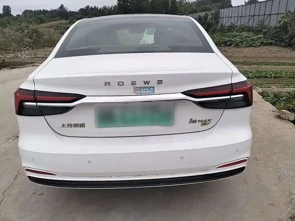 Photo 6 - Roewe i6 MAX EV