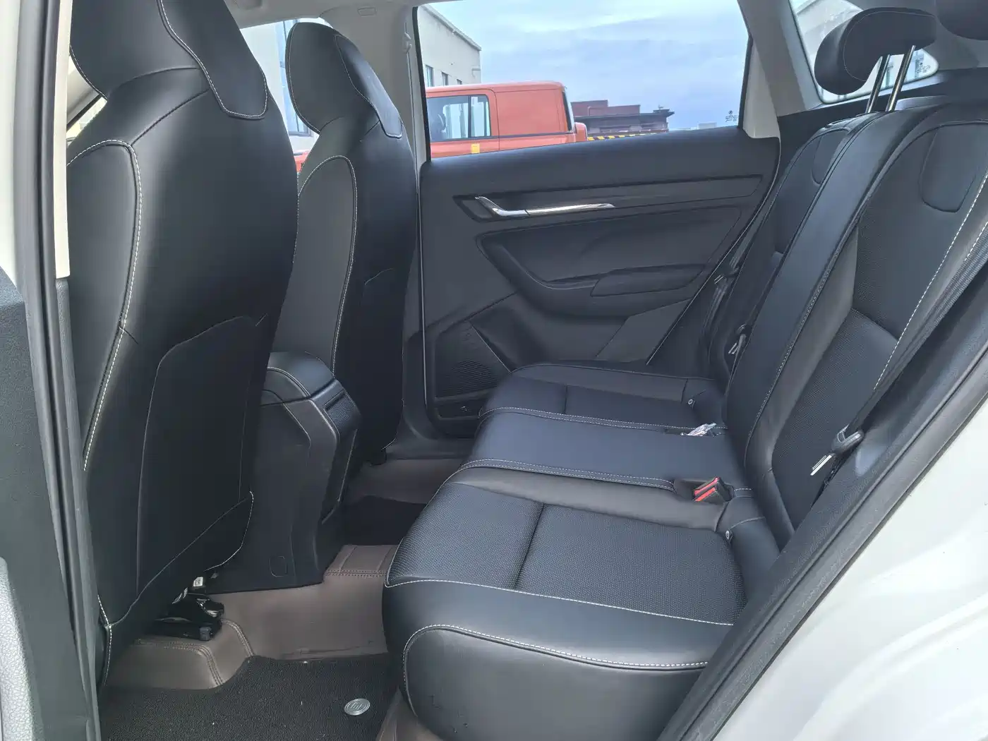 Škoda Kamiq 2023 Facelift 1.5L Auto Comfort Edition фото 5