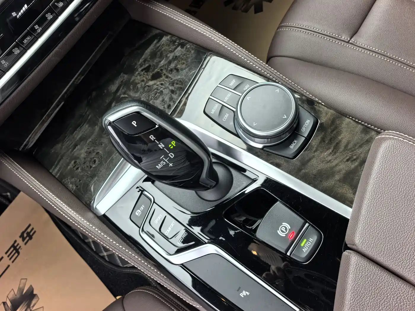 BMW 5 Series 2020 525Li M Sport Package фото 12