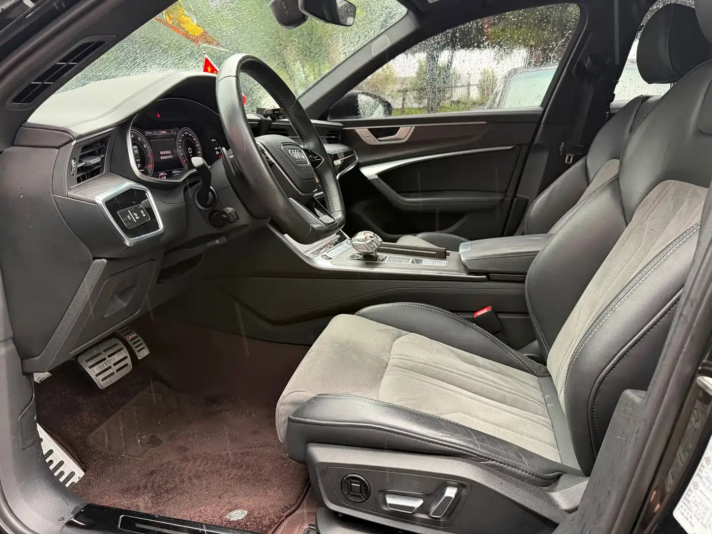 Фото 3 - Audi A6L