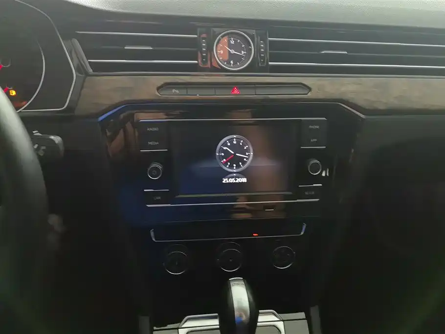 Volkswagen Magotan 2018 330TSI DSG Leading фото 13
