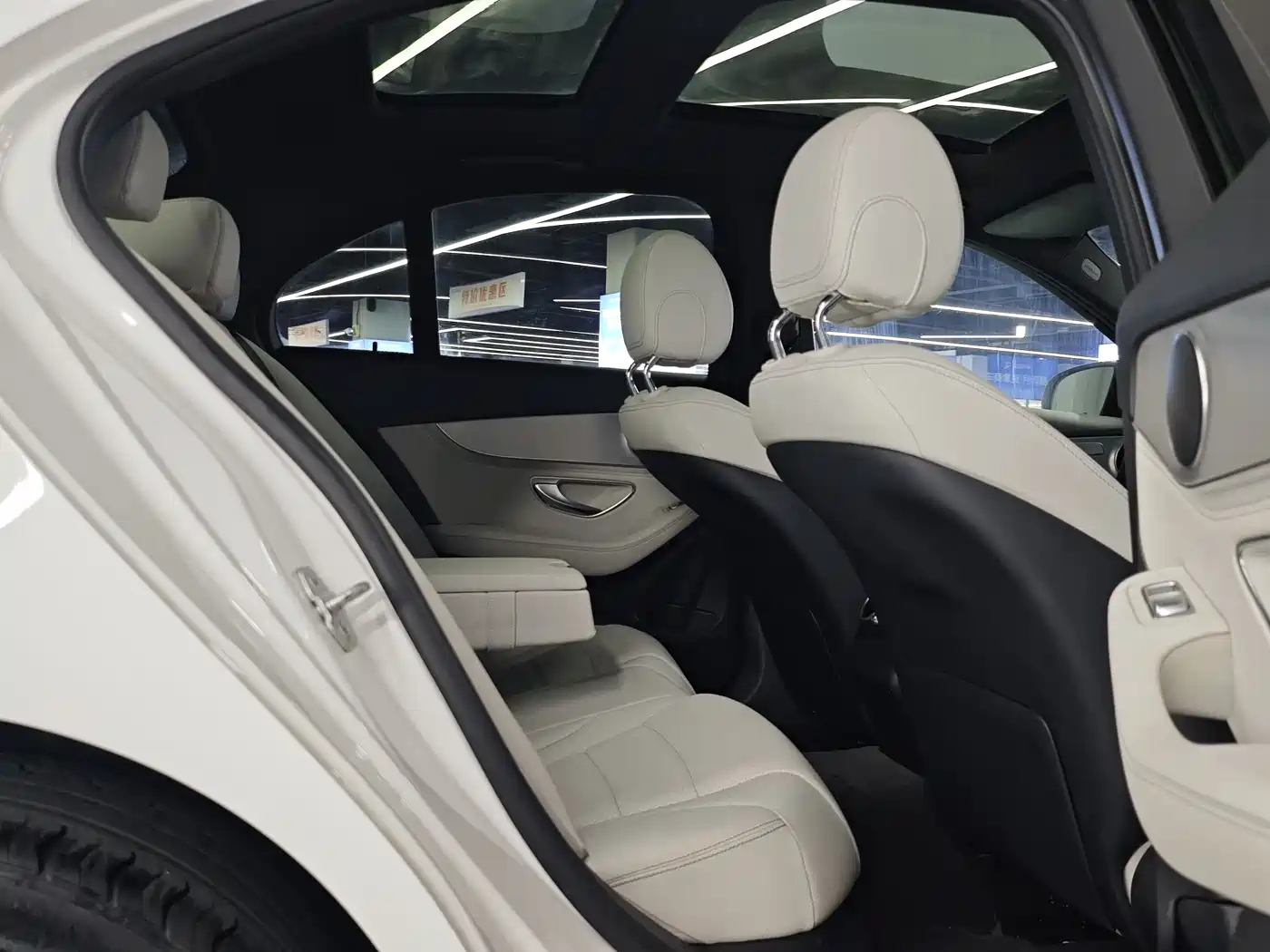 Mercedes-Benz C-Class 2015 C 200 Sport Edition 4MATIC фото 15