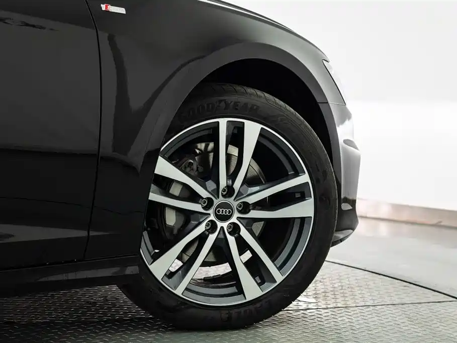 Audi A6L 2026 Model Year 40 TFSI Luxury Dynamic фото 15