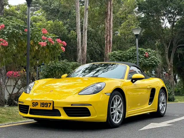 PORSCHE 718