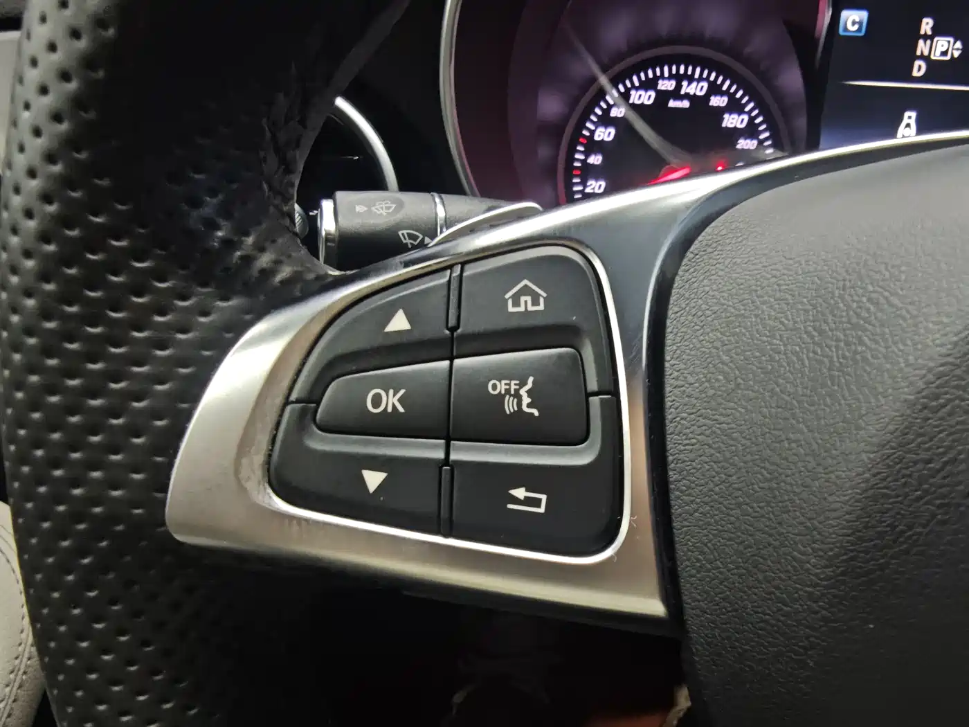 Mercedes-Benz C-Class 2015 C 200 Sport Edition 4MATIC фото 18