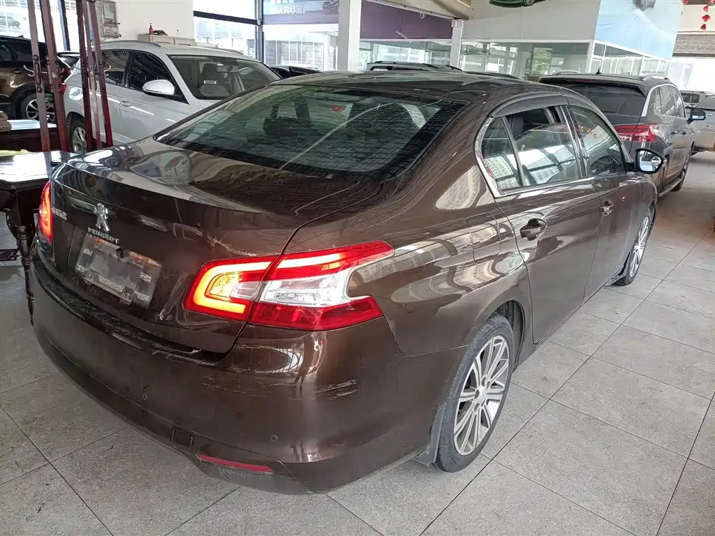 Peugeot 408 2014 1.8L Automatic Luxury Edition фото 7