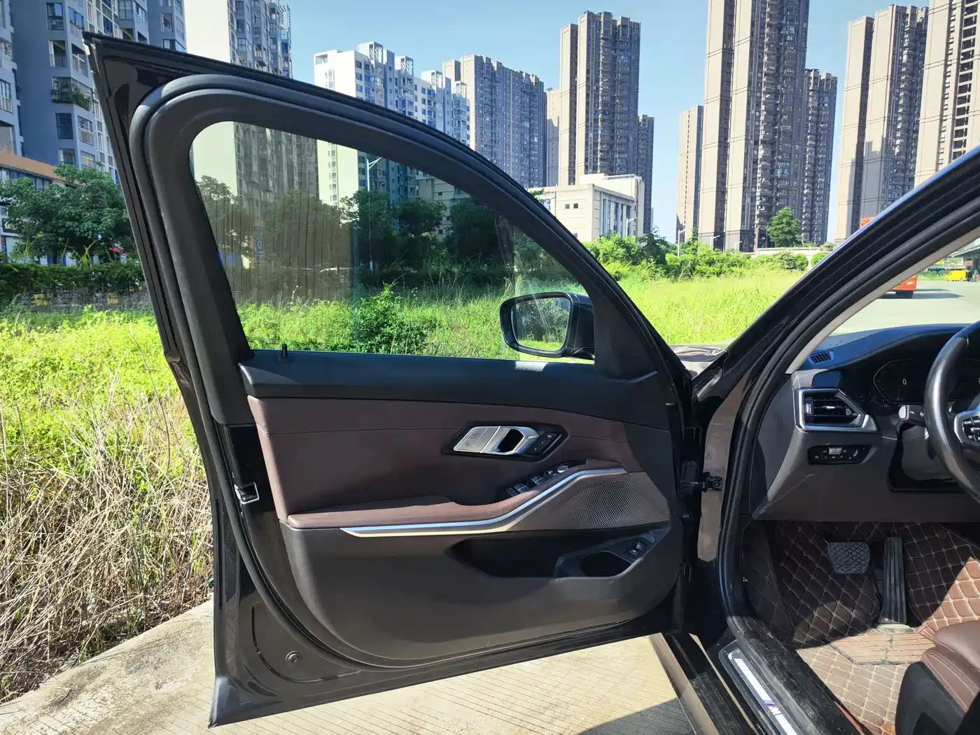 Photo 15 - BMW 3 Series