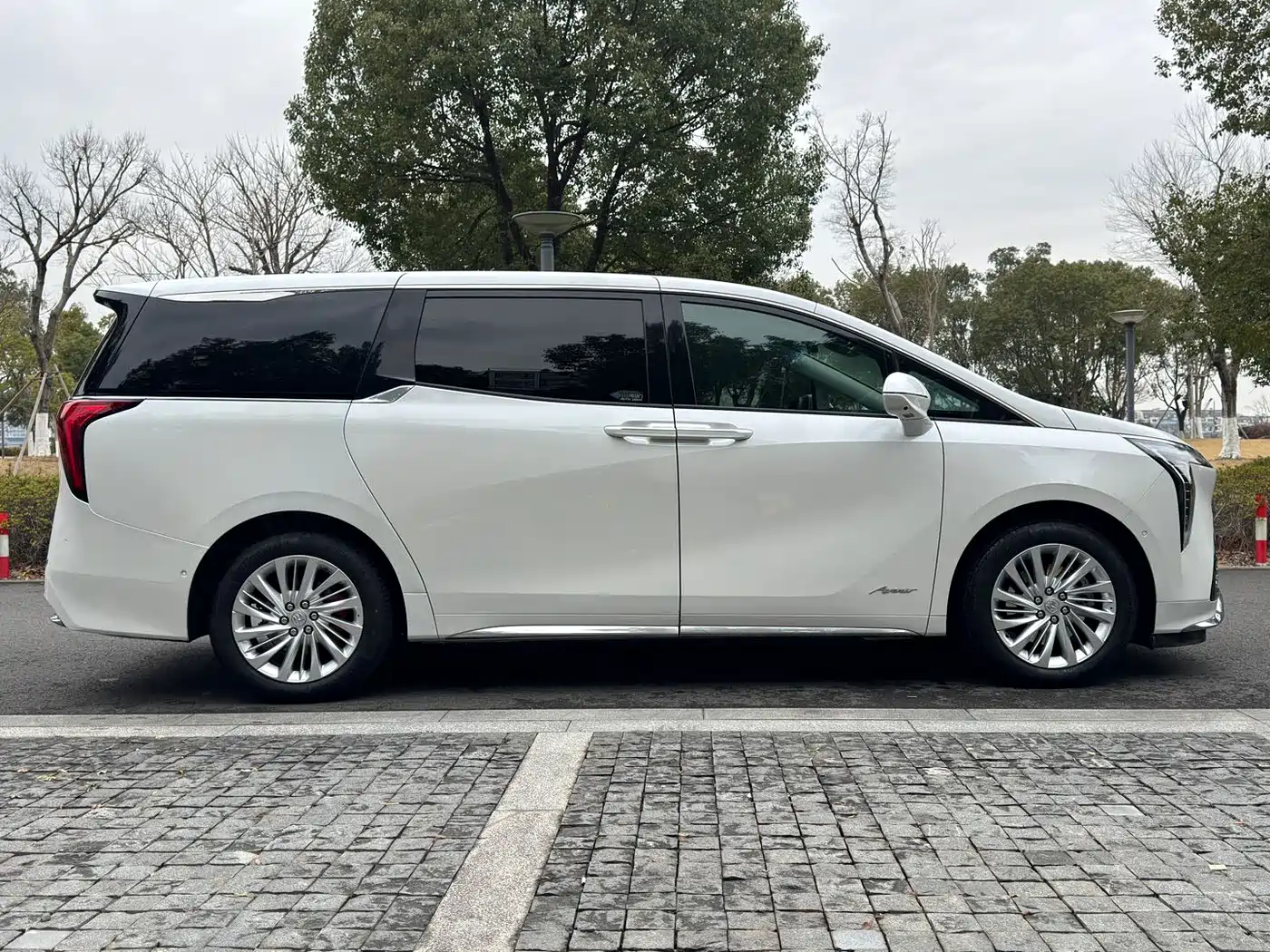 Buick Century 2023 2.0T 6-Seat World Edition фото 3