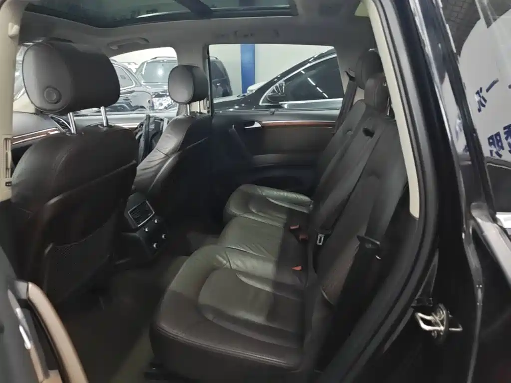 Photo 17 - Audi Q7