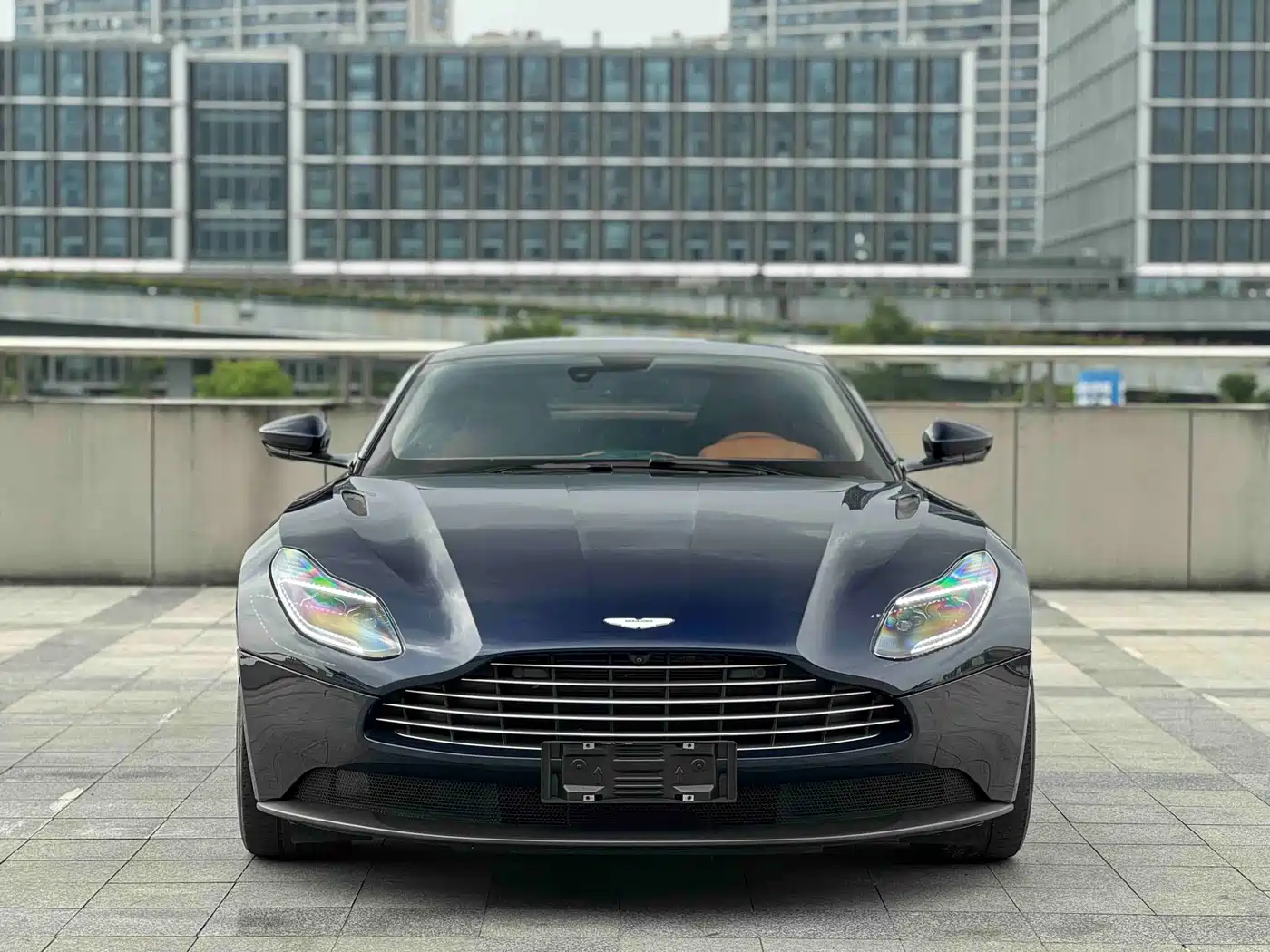 Aston Martin DB11 2019 Model 4.0T V8 Coupe фото 2