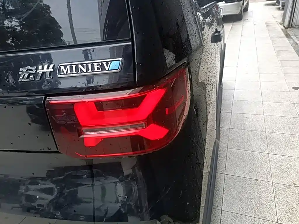  Wuling Motors Hongguang MINIEV 2022 GAMEBOY 200km Play Edition LFP 8