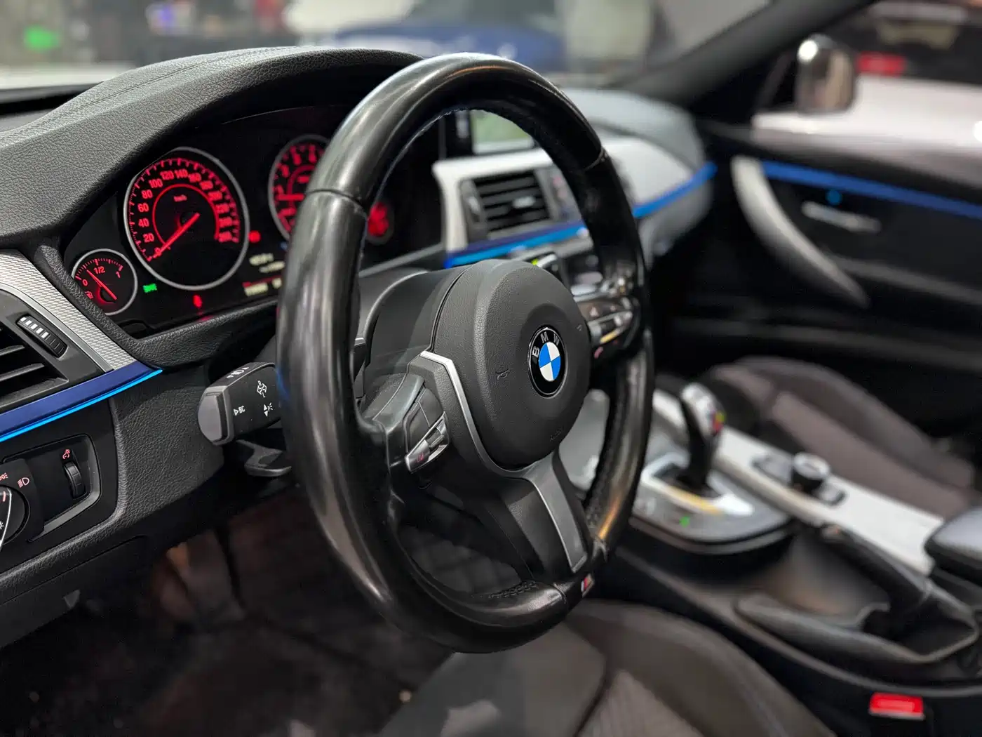 BMW 3 Series 2018 320i M Sport Package фото 14