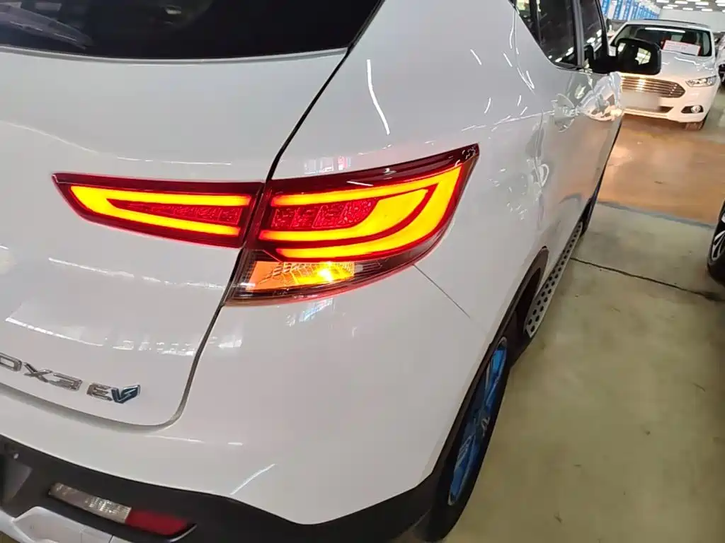 Soueast DX3 New Energy 2019 2018 EV400 Flagship Edition