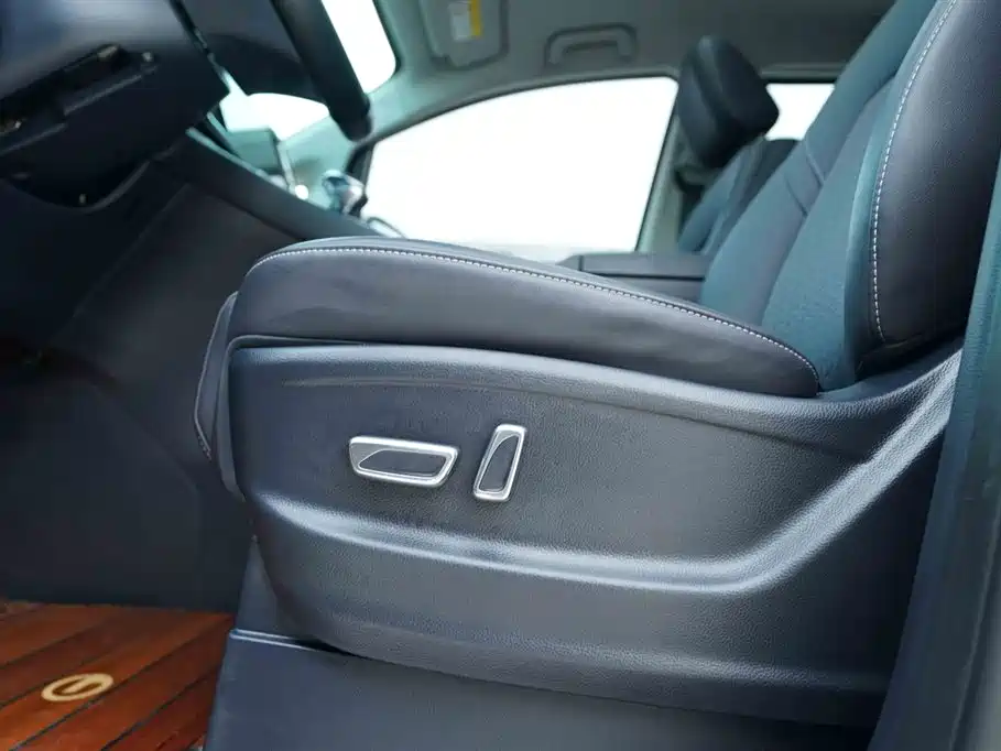 GAC Trumpchi Trumpchi M8 2021 Leading Show Series 390T Luxury Edition фото 13