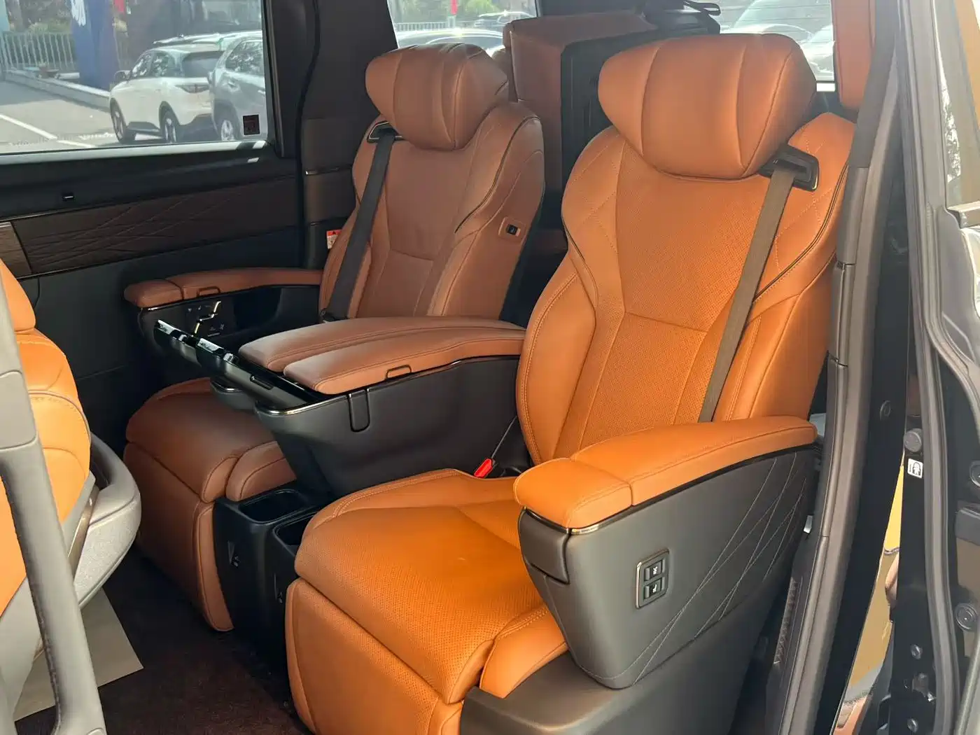 Toyota Vellfire 2024 2024 Crown Hybrid 2.5L Executive Premium Edition