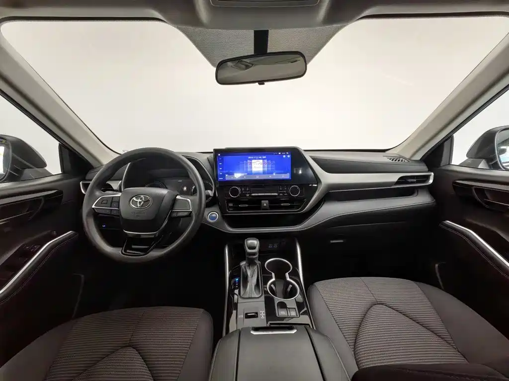 Фото 5 - Toyota Highlander