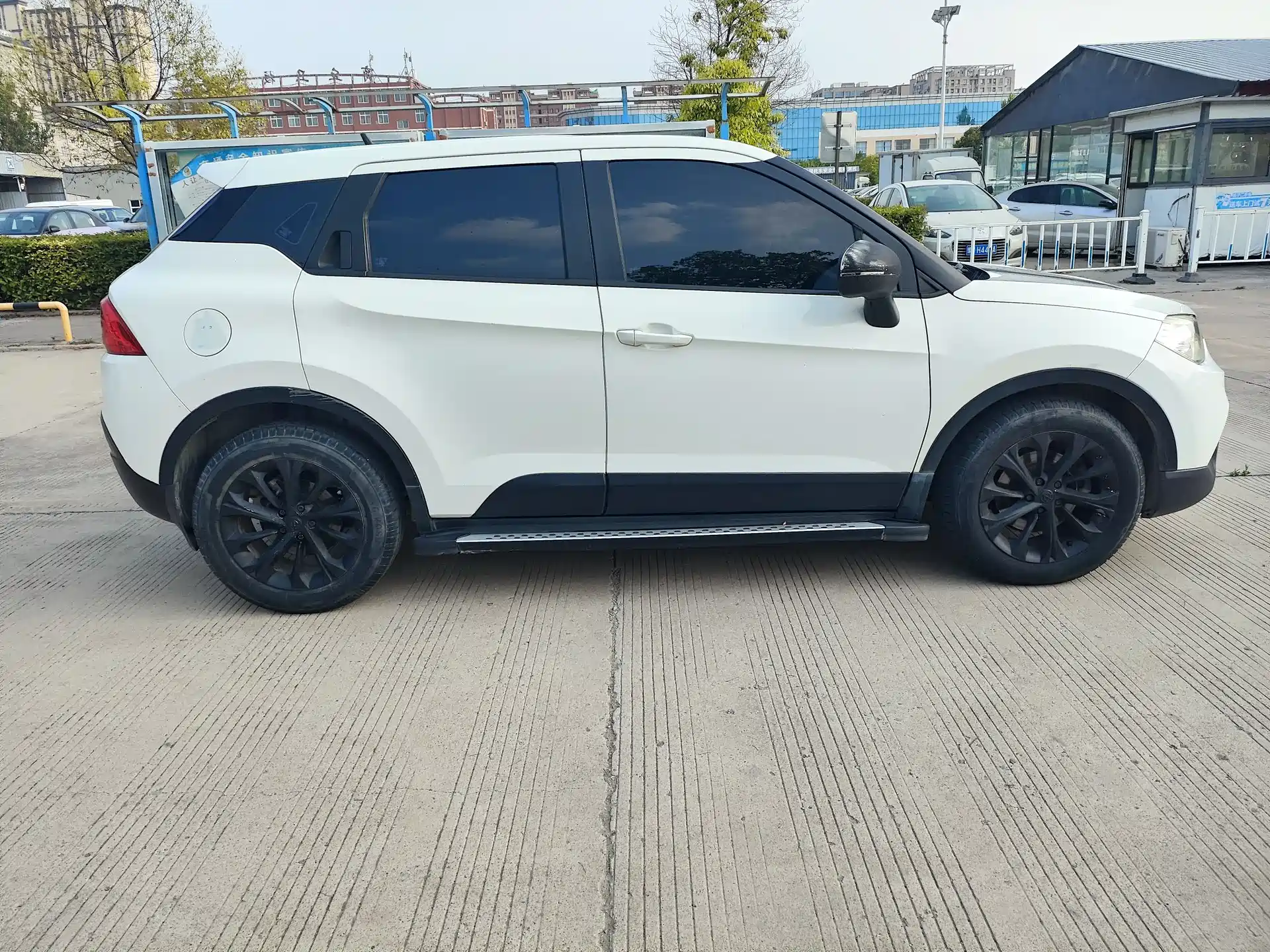 Photo 4 - Zhonghua V3