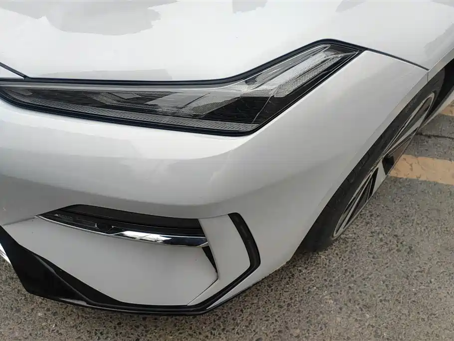 GEELY GALAXY GALAXY E8