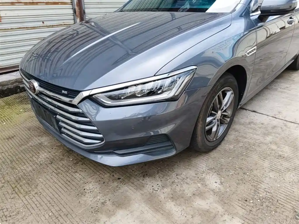 BYD Qin Pro 2018 1.5TI Automatic Smart Connected Dynamic Edition фото 24