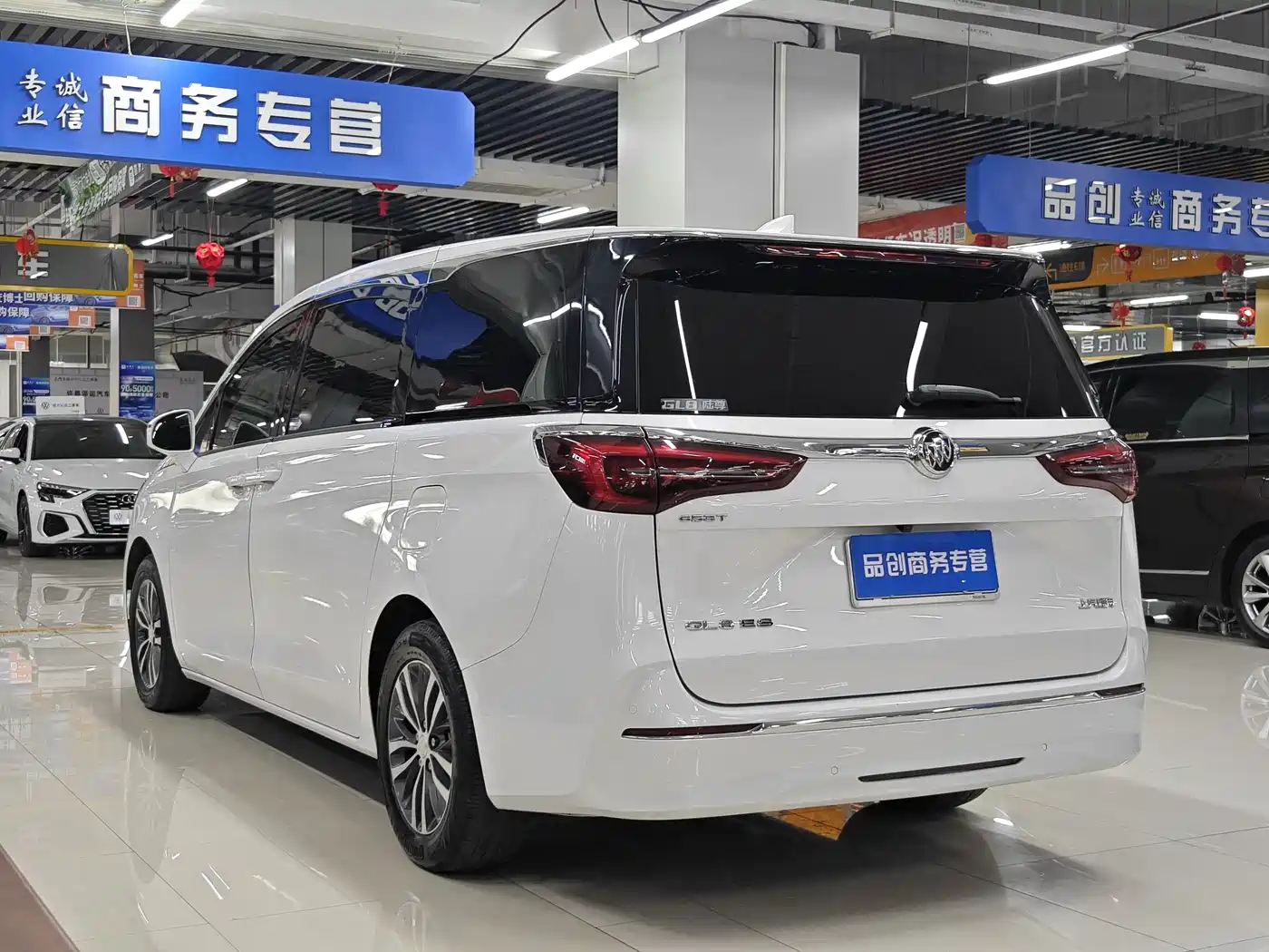 Buick GL8 2021 ES Landlord 653T Comfort фото 7