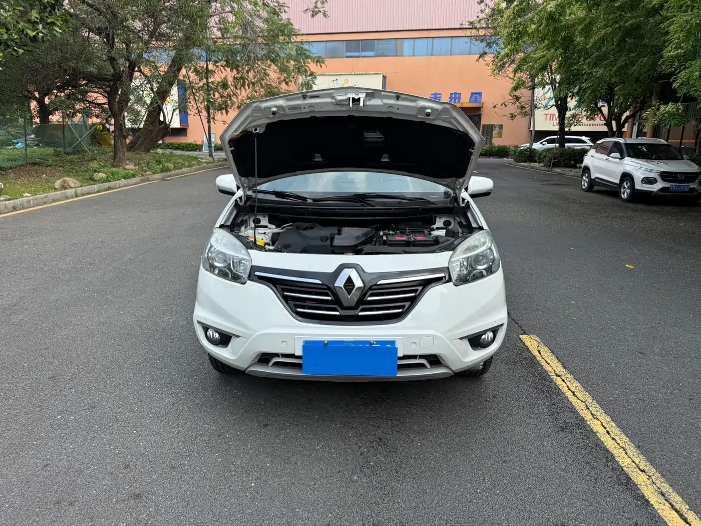 Renault Koleos (Import) 2014 2014 2.5L 4WD Comfort Edition