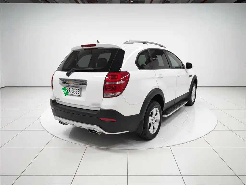 Chevrolet Captiva 2015 2.4L 2WD Urban Edition 5-seater фото 7