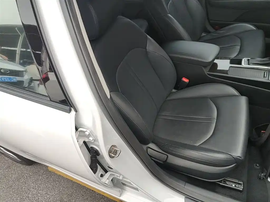Kia K5 2016 1.6T Automatic LUX фото 25