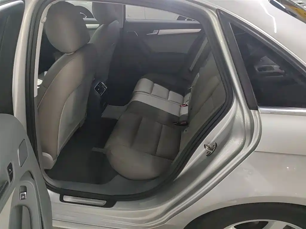 Audi A4L 2015 35 TFSI Auto Standard фото 17