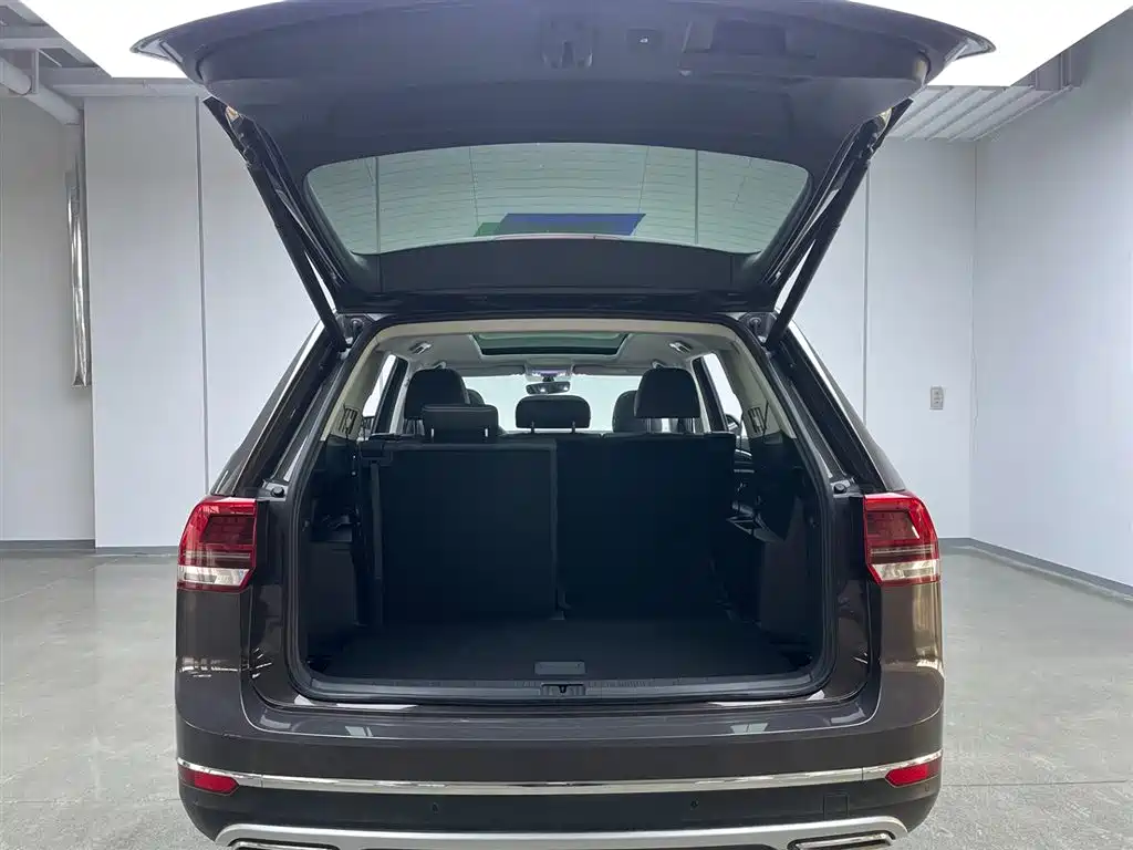 Volkswagen Teramont 2020 380TSI 4WD Luxury Edition China VI фото 33